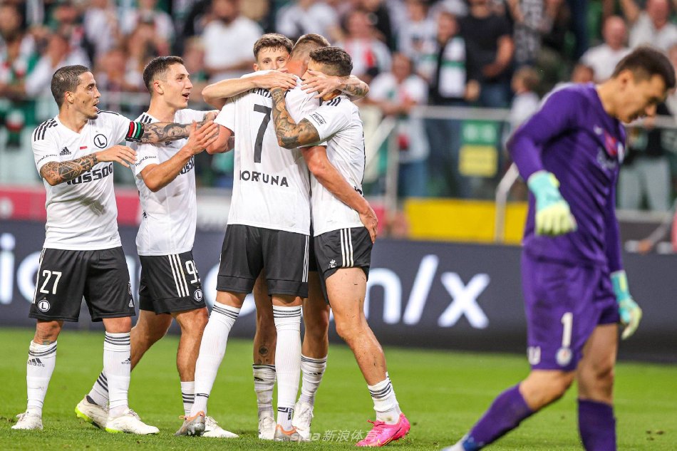 由劳塔罗 由劳塔罗