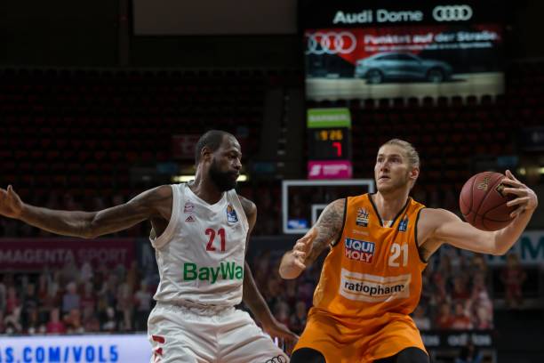 强得离谱 强得离谱